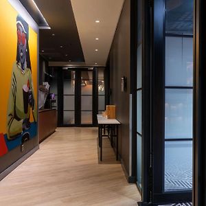 Radisson RED Hotel Johannesburg Rosebank